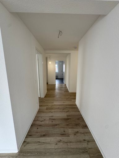 Flur vom Wohnzimmer zum Bad