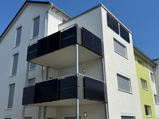 Balkon mit Kraftwerk