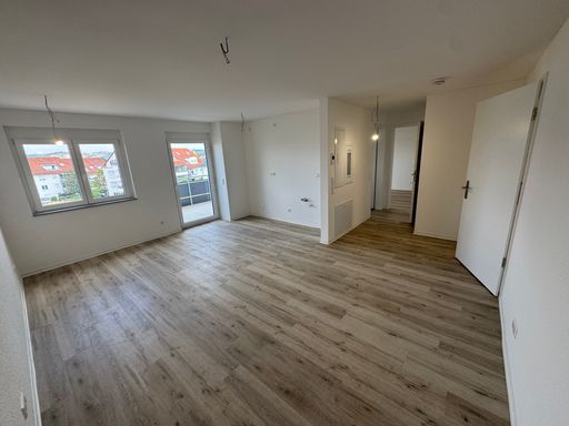 Wohnzimmer mit Balkon